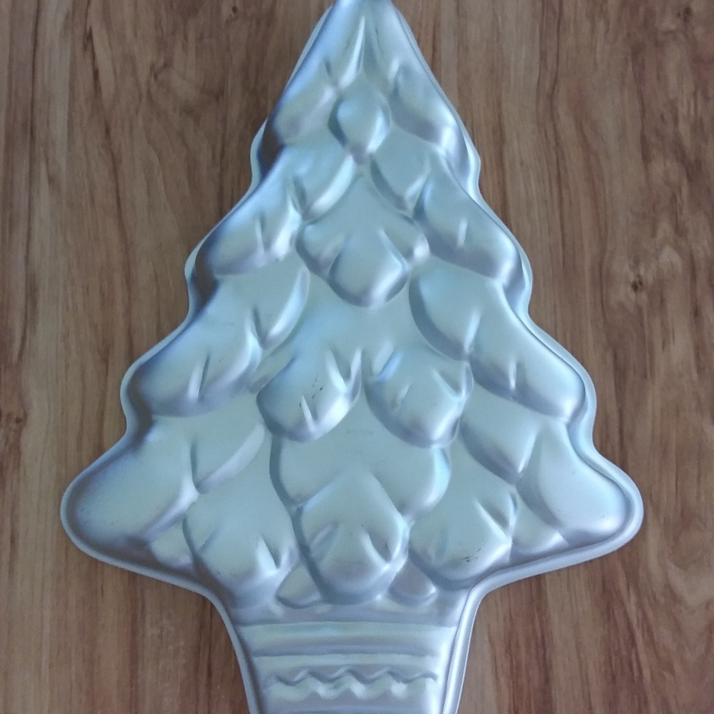 Wilton Christmas Tree Cake Pan